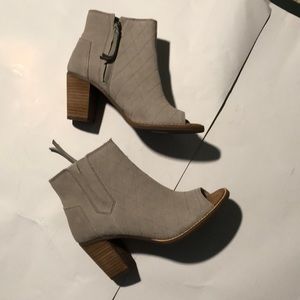 Tom’s Majorica peep toe booties in grey suede